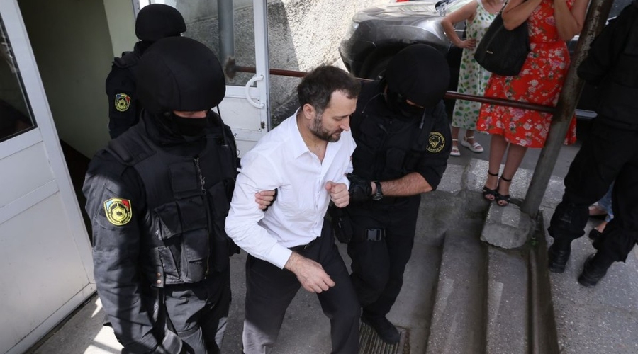 Филата как политической фигуры нет, но вы держитесь!