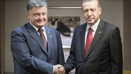 Порошенко обсудил с Эрдоганом Крым