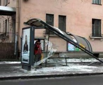 Троллейбусные остановки в Кишиневе плачевном состоянии