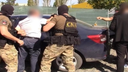 Примар Флорень и местный советник задержаны за взятку в 350 тыс. леев