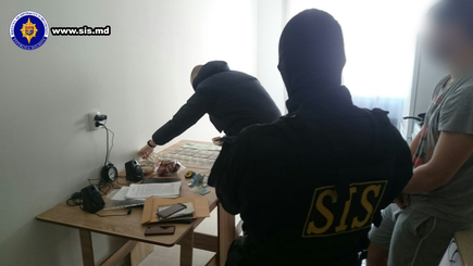 Служба информации и безопасности выявила криминальную схему по выводу денег из Молдовы