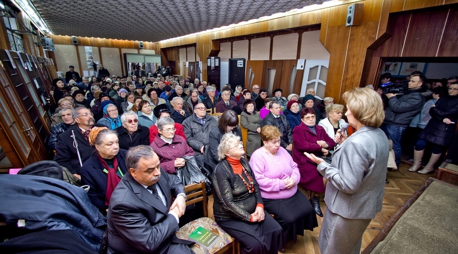 „SOLUŢIA” помогает Обществу слепых Молдовы