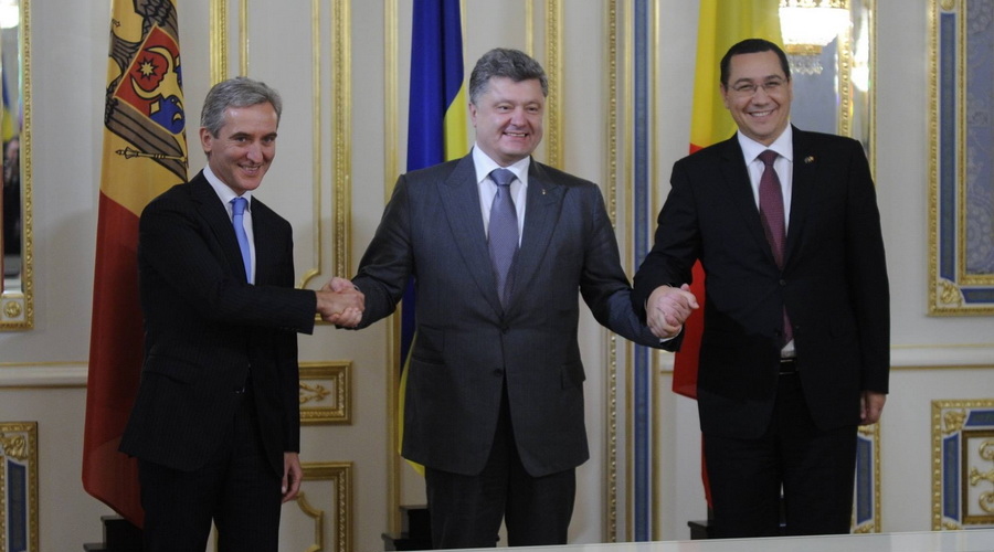 Порошенко получил обещания помощи на пути к ЕС от Лянкэ и Понта