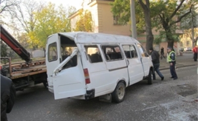 Молдавский микроавтобус попал в ДТП на Украине