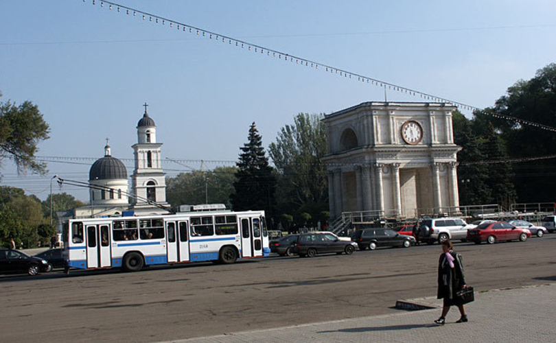 В центре Кишинева появятся платные парковки