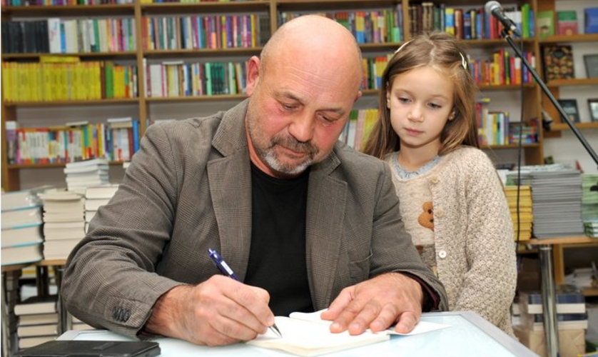 Внесите меня, пожалуйста, в «Чёрную книгу»!