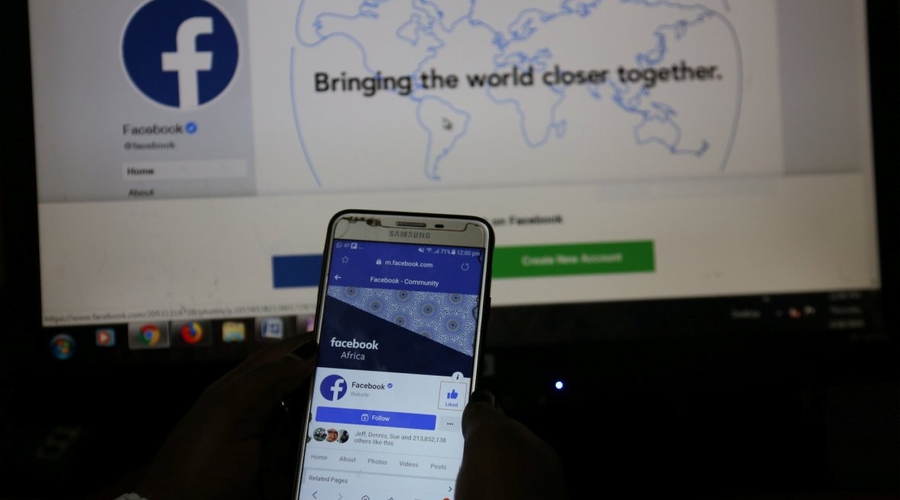 Facebook заподозрили в незаконном хранении данных миллионов человек