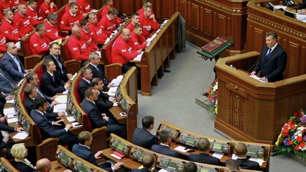 Безосновательно противопоставлять ТС и ЕС, считает президент Украины