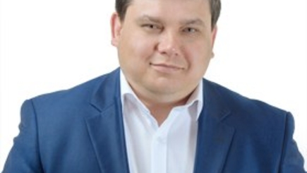 НЕТ ПОВЕСТИ ПЕЧАЛЬНЕЕ НА СВЕТЕ, ЧЕМ ПОВЕСТЬ О ФАЛЬШИВОМ ПАРТБИЛЕТЕ