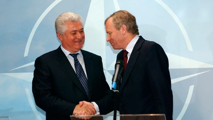 Опять Молдову пугают НАТО…