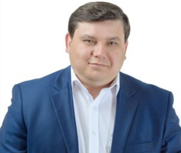 НЕТ ПОВЕСТИ ПЕЧАЛЬНЕЕ НА СВЕТЕ, ЧЕМ ПОВЕСТЬ О ФАЛЬШИВОМ ПАРТБИЛЕТЕ