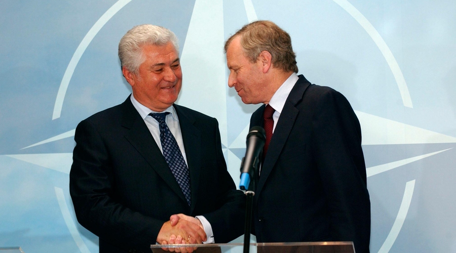 Опять Молдову пугают НАТО…