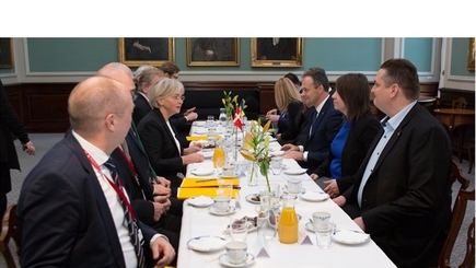 Спикер РМ провел встречу с руководством парламента Дании