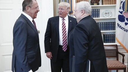 «Путин платит Трампу». Республиканцы США не сомневались, что Клинтон взломали хакеры РФ