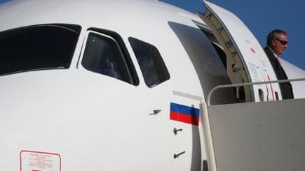 Самолету Рогозина пришлось обогнуть Украину на пути в Кишинев