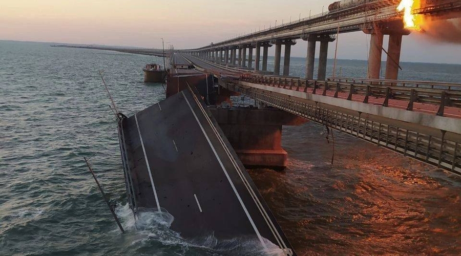 Крымский мост. Версии