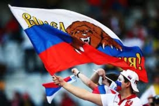 В Госдуме решили научить россиян любить родину через законы о политвоспитании и маркировке