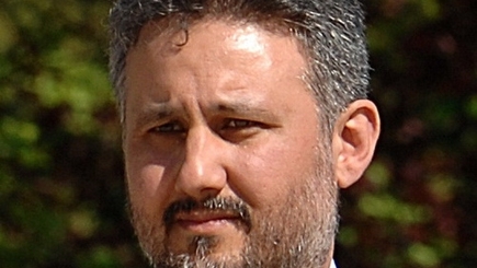 Мариус Лазуркэ  и  синдром «старшей сестры»