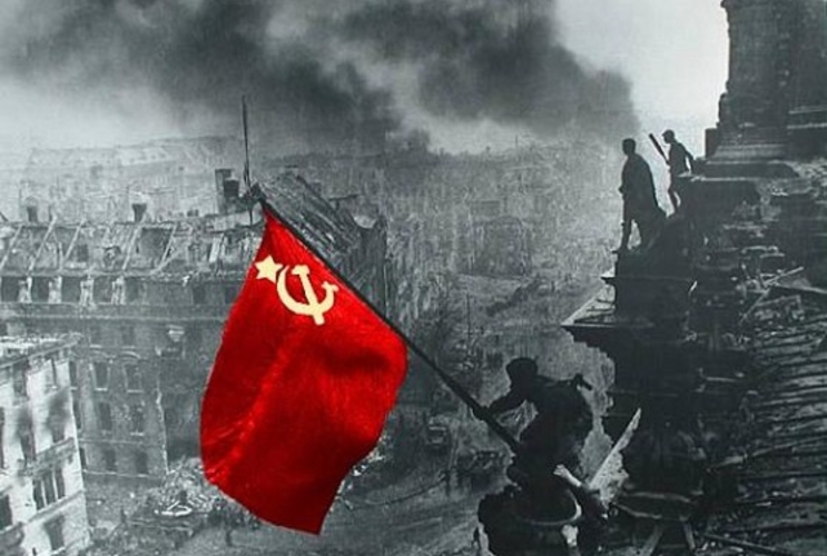 По решению депутатов в Одессе регулярно будут вывешивать флаг СССР