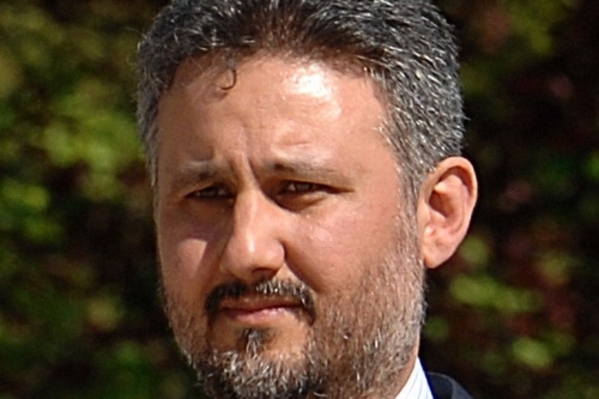 Мариус Лазуркэ  и  синдром «старшей сестры»