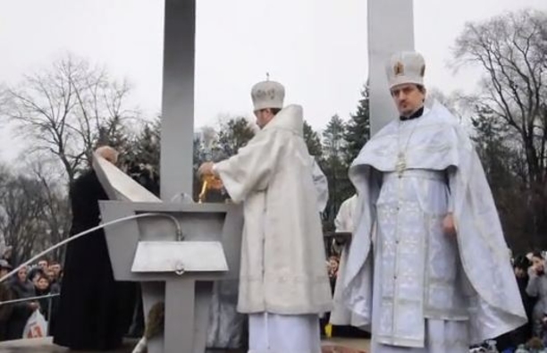 Православные празднуют Крещение Господне