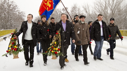 ПСРМ почтила память всех погибших. Социалисты возложили цветы на мосту у Vadul-lui-Vodă