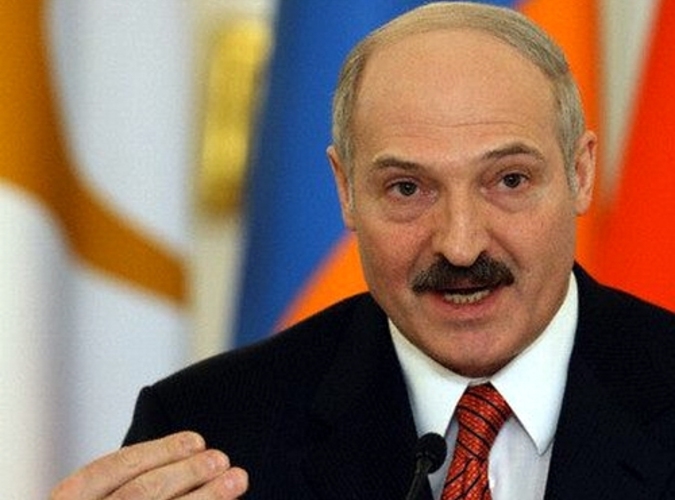 Лукашенко: Путин переплюнул меня в диктаторстве