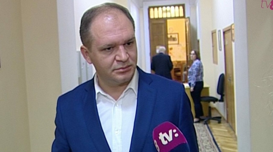 Ион Чебан рассказал, кто и за сколько отремонтировал его кабинет