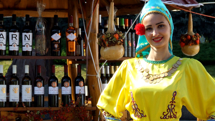 «Я знаю – город будет! Я знаю – саду цвесть, когда такие люди в стране молдавской есть!