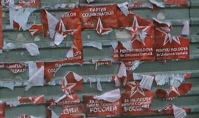Столичные власти разрешили предвыборную агитацию на заборах
