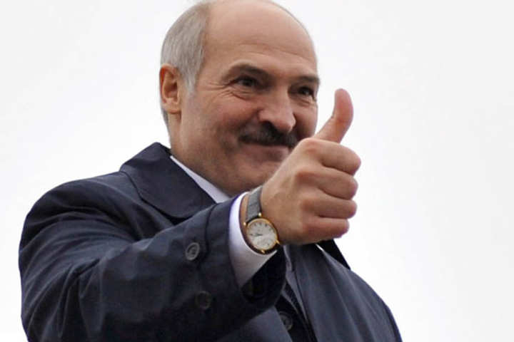 Лукашенко снова идет в Европу: выпускает политзаключенных и поддерживает Киев