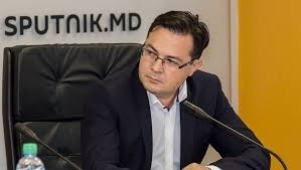 Специалист по безопасности? Чей?