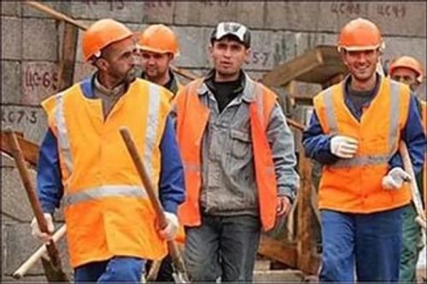 РФ: в дворники - после дактилоскопии