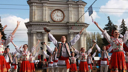 Жители столицы празднуют День города