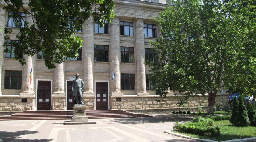 Международный книжный салон открыт в столице