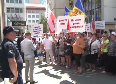 Жители Оргеева протестуют против хамства журналистов