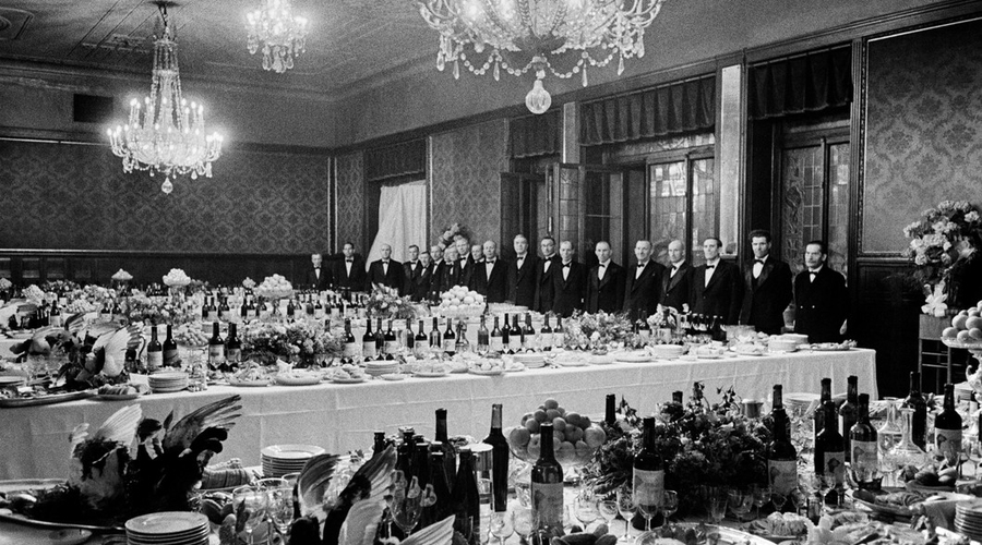 Время было тяжелое. Меню «кремлевского приема» 14 августа 1942 года.