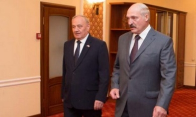 Лукашенко похвалил молдавское вино