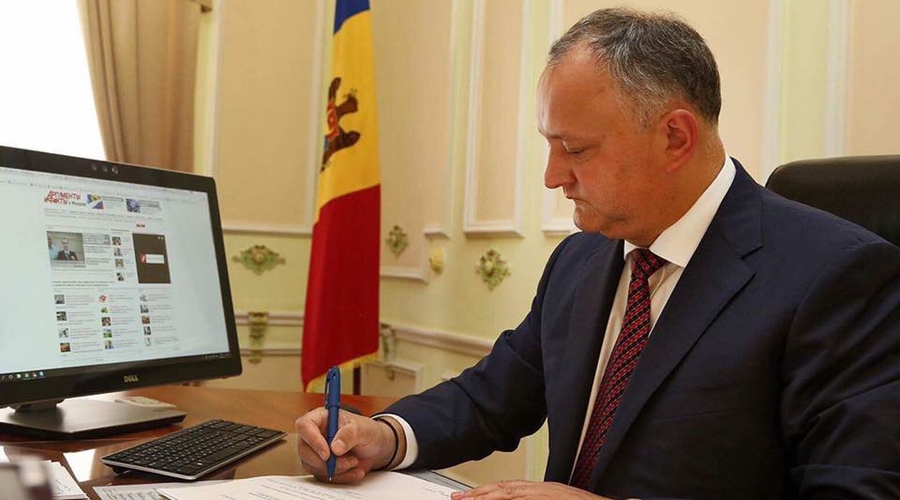 Президент Додон промульгировал закон о переходе к смешанной избирательной системе