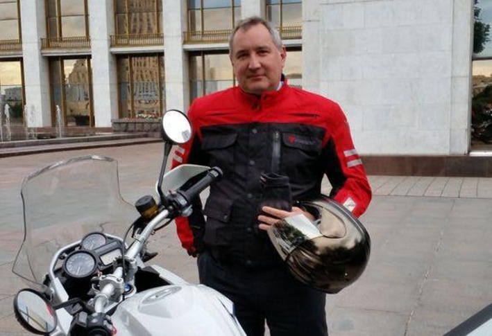 Рогозин преподал Путину и Медведеву урок скромности