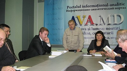 Тем, кто героизирует нацистов и Антонеску, руки не подаю