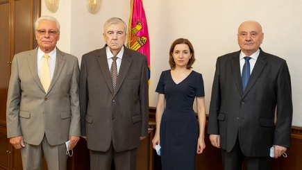 М.Санду: 