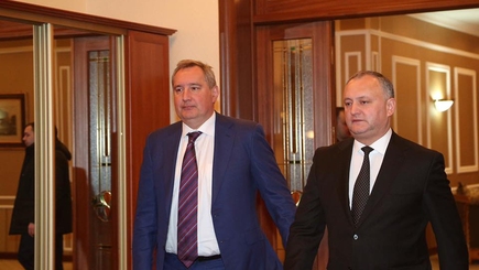Додон недоволен решением МИДЕИ не допускать военные самолеты РФ в Молдову