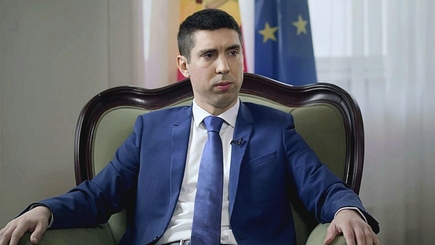 Красные линии коррупции от PAS