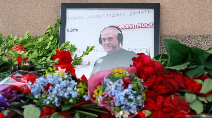 Телеканал «Звезда» на похоронах Доренко взял «интервью» у Елены Образцовой. Она умерла четыре года назад