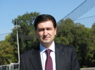 Виталий Катанэ: Наша Конституция оборачивается проблемами и препятствиями как раз там, где законодательный форум внес поправки