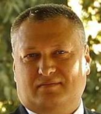 INTOXICAŢI  DE  PUTEREA  DE  STAT