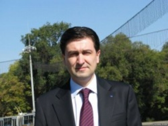 Виталий Катанэ: Наша Конституция оборачивается проблемами и препятствиями как раз там, где законодательный форум внес поправки