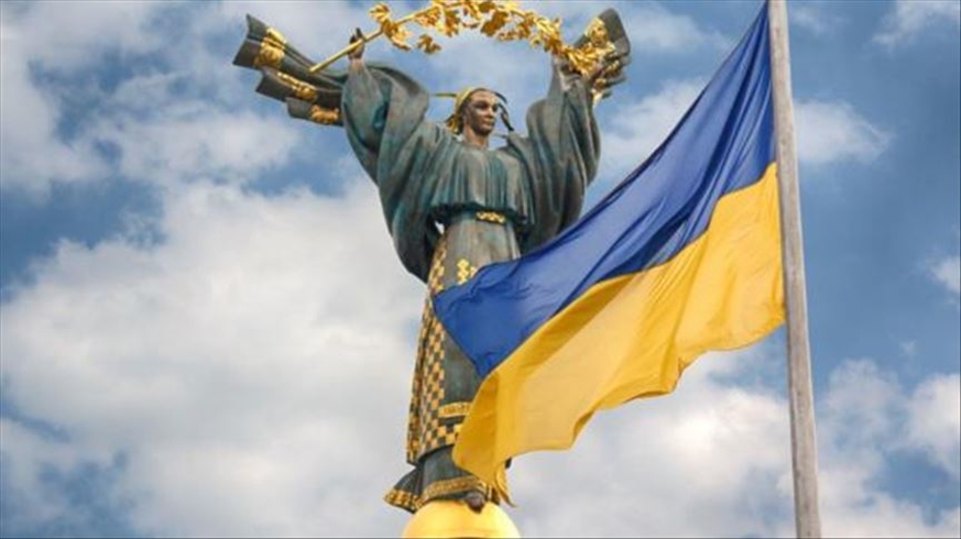 В Украине на выборах побеждает Зеленский и виртуальные партии