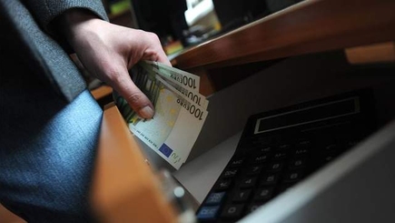 Двум сотрудникам дорожной полиции грозит до 6 лет тюрьмы за  коррупцию
